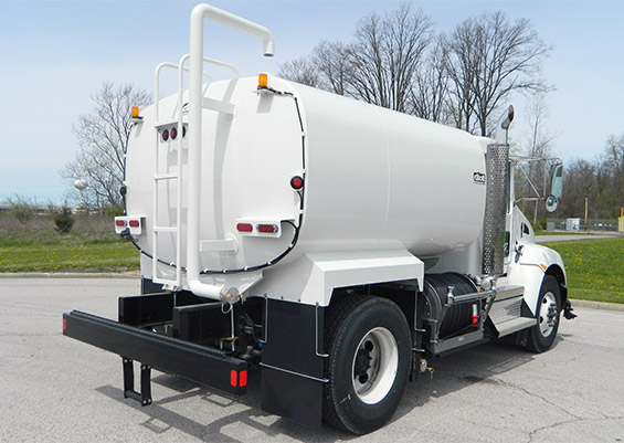 single axle water tank