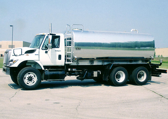 tandem axle water truck