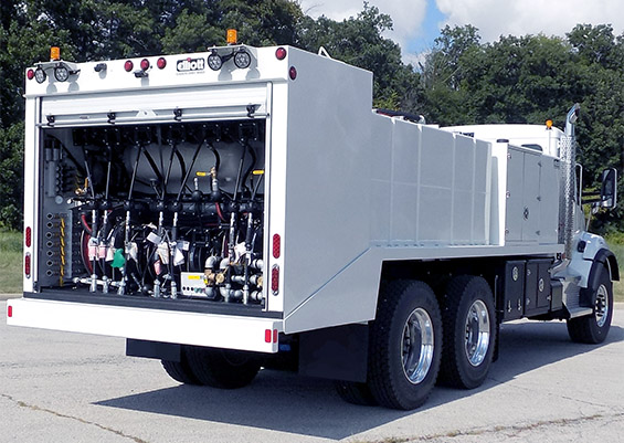 tandem axle open lube truck