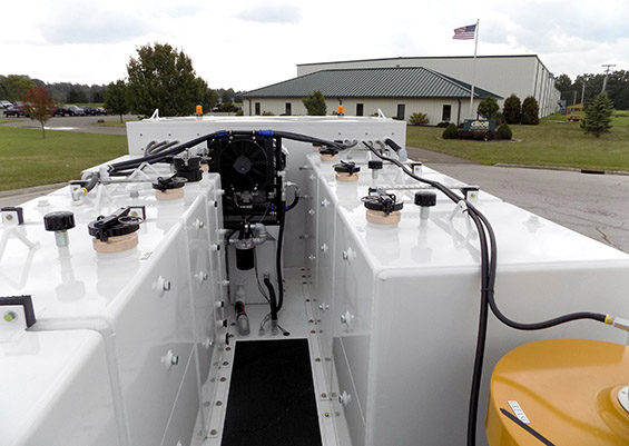 tandem axle open lube truck